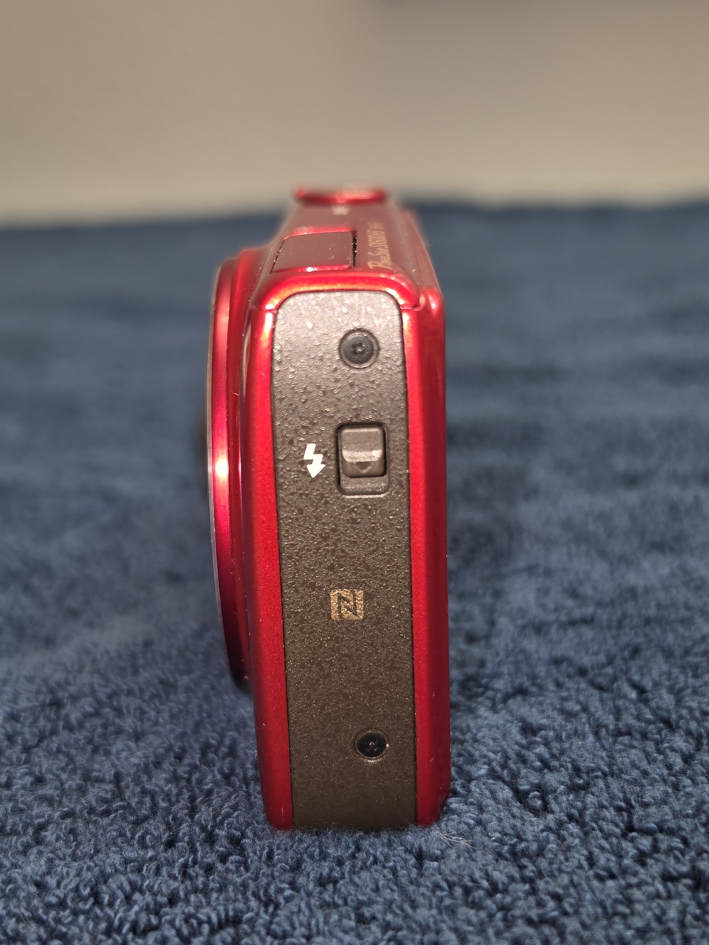 Canon PowerShot SX600 HS Camera Kit In Red - Picture 15 of 16